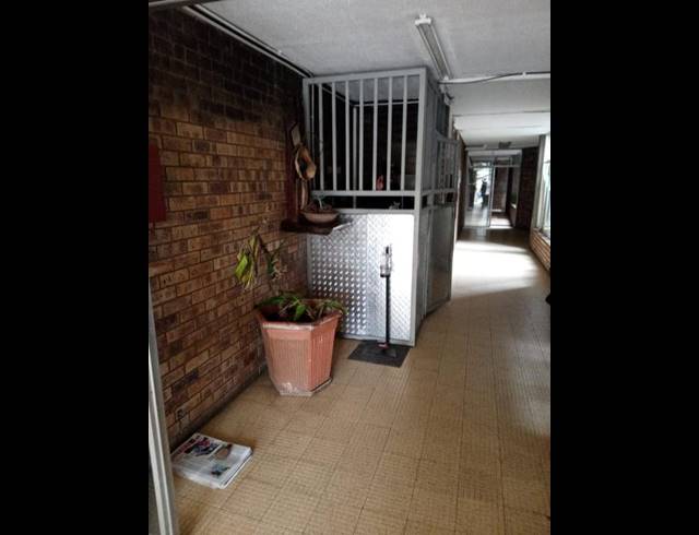 3 BEDROOM APARTMENT FOR SALE IN SUNNYSIDE